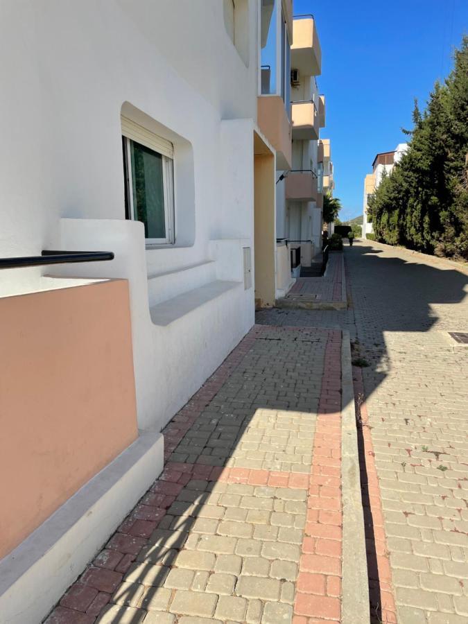 Joli Appartement Balneaire Avec Piscine Tánger Exterior foto